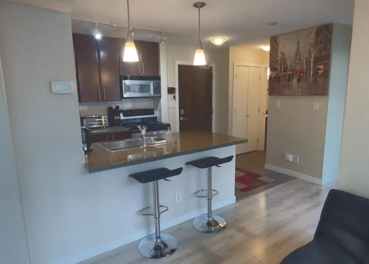 1 Bedroom Apartment Beside Roger'S Arena, Bcplace, Skytrain Vancouver 0*,  Kanada